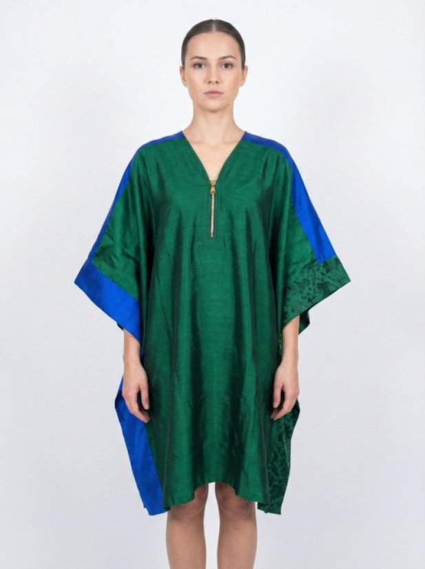 Smaragdina unda - Pončo - šaty